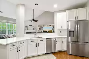 2799 Carolina Isle Dr, Mount Pleasant, SC 29466 - Photo 9