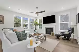 2276 Cultura Cir, Mount Pleasant, SC 29466 - Photo 9