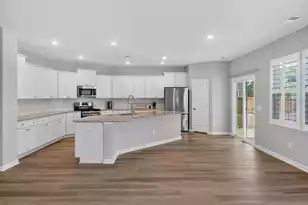 569 Yellow Leaf Ln, Summerville, SC 29486 - Photo 5