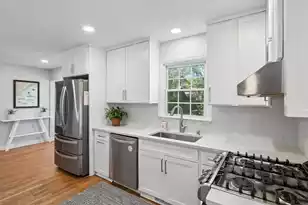 753 Milldenhall Rd, Mount Pleasant, SC 29464 - Photo 11