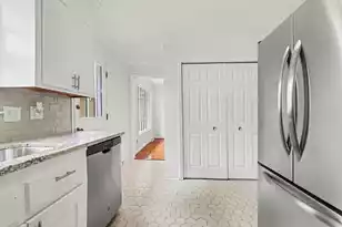 2 Gadsden St, Charleston, SC 29401 - Photo 11