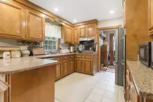 1011 Harbortowne Rd, Charleston, SC 29412 - Photo 11