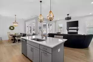 679 Blueway Ave, Summerville, SC 29486 - Photo 17