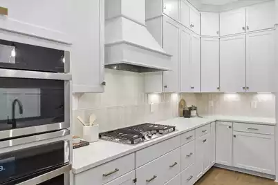 295 Coleman Boulevard W, Mount Pleasant, SC 29464 - Photo 7
