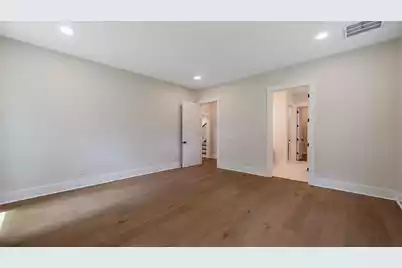 295 Coleman Boulevard W, Mount Pleasant, SC 29464 - Photo 15