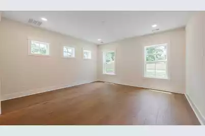 295 Coleman Boulevard W, Mount Pleasant, SC 29464 - Photo 17