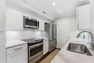 1481 Center St #205, Mount Pleasant, SC 29464 - Photo 9