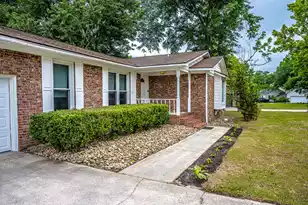 125 Mellard Dr, Goose Creek, SC 29445 - Photo 3