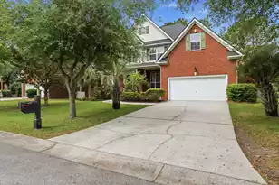 2779 Waterpointe Cir, Mount Pleasant, SC 29466 - Photo 3
