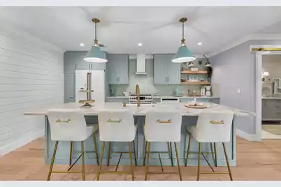1481 Center Street Extension #204, Mount Pleasant, SC 29464 - Photo 5