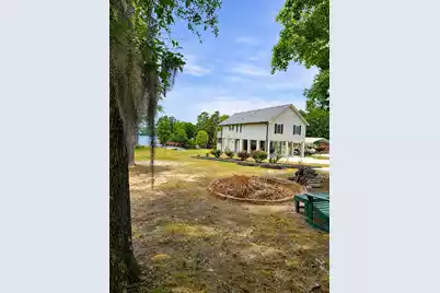 1176 Lesesne Drive, Manning, SC 29102 - Photo 1