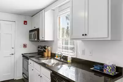 20 Bee Street #Apt B, Charleston, SC 29403 - Photo 7