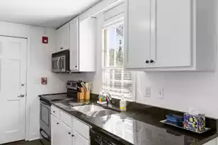 20 Bee St #B, Charleston, SC 29403 - Photo 7