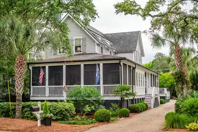 407 Royall Avenue, Mount Pleasant, SC 29464 - Photo 1