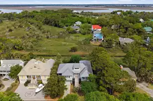 504 Beach Ct W, Folly Beach, SC 29439 - Photo 43