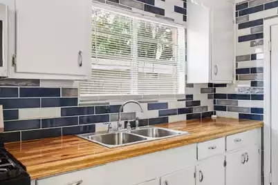 2016 Spruce Boulevard, North Charleston, SC 29406 - Photo 5