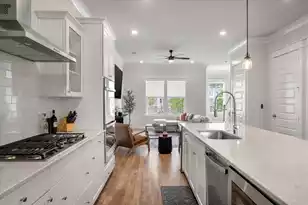 804 Kings Oak Ct #4, Charleston, SC 29492 - Photo 5