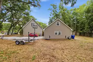 1519 Rifle Range Rd, Mount Pleasant, SC 29464 - Photo 5