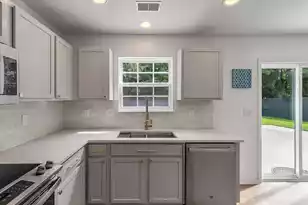 1344 Palm Cove Dr, Charleston, SC 29492 - Photo 11