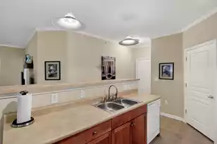 300 Bucksley Ln #302, Charleston, SC 29492 - Photo 9