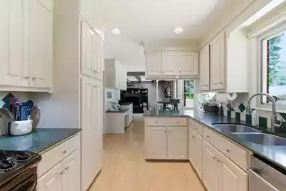 107 Stratford Drive, Summerville, SC 29485 - Photo 23