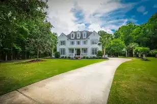 2205 Old Jay Ln, Mount Pleasant, SC 29466 - Photo 3