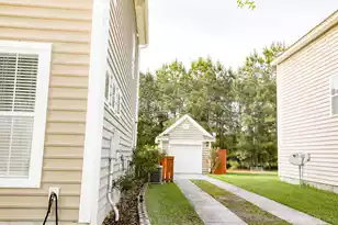 196 Avonshire Dr, Summerville, SC 29483 - Photo 3