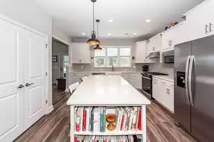 618 Daffodil Ct, Summerville, SC 29486 - Photo 13