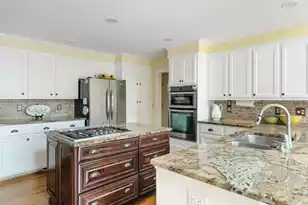 1529 Strathmore Ln, Mount Pleasant, SC 29464 - Photo 13