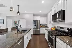 464 Zenith Blvd, Summerville, SC 29486 - Photo 7