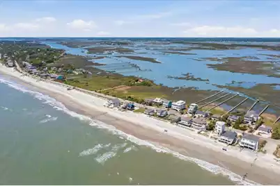 1567 Ashley Avenue E, Folly Beach, SC 29439 - Photo 17
