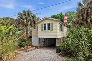 215 Hudson Ave W, Folly Beach, SC 29439 - Photo 3