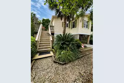 215 Hudson Avenue W, Folly Beach, SC 29439 - Photo 39