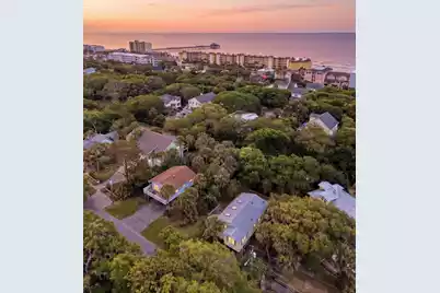 215 Hudson Avenue W, Folly Beach, SC 29439 - Photo 47