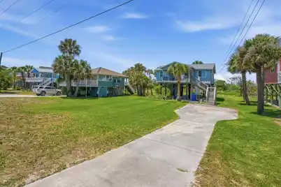 1726 Ashley Avenue E, Folly Beach, SC 29439 - Photo 7