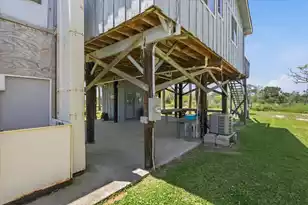 1726 Ashley Ave E, Folly Beach, SC 29439 - Photo 41