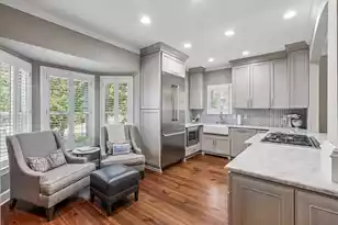 36 Harleston Pl, Charleston, SC 29401 - Photo 11