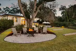 319 Hobcaw Dr, Mount Pleasant, SC 29464 - Photo 9