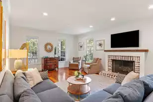 610 Hobcaw Bluff Dr, Mount Pleasant, SC 29464 - Photo 5