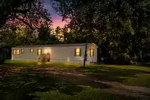 211 Hayden St, Walterboro, SC 29488 - Photo 9