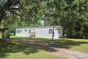 211 Hayden St, Walterboro, SC 29488 - Photo 1