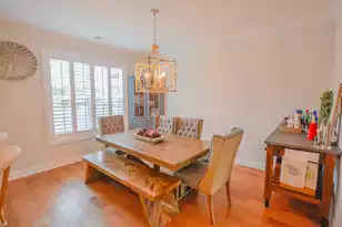 1596 Prince Edward St, Mount Pleasant, SC 29464 - Photo 9