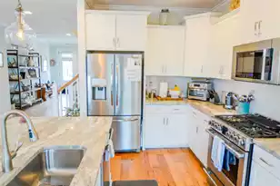 1596 Prince Edward St, Mount Pleasant, SC 29464 - Photo 11