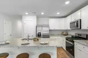 915 Long Blf Rd, Summerville, SC 29486 - Photo 3