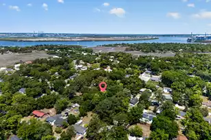 211 6th Ave, Mount Pleasant, SC 29464 - Photo 5