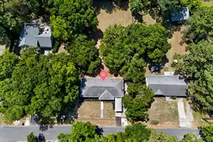 211 6th Ave, Mount Pleasant, SC 29464 - Photo 9