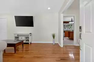 211 6th Ave, Mount Pleasant, SC 29464 - Photo 21