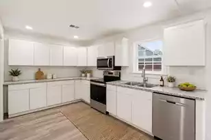 101 Hanover Ct, Summerville, SC 29485 - Photo 5