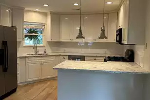 2041 Woodland Shores Rd, Charleston, SC 29412 - Photo 7