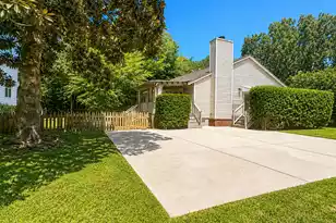 2041 Woodland Shores Rd, Charleston, SC 29412 - Photo 3